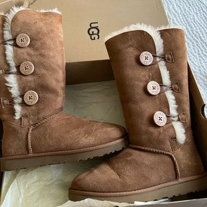 UGG Womens Boot